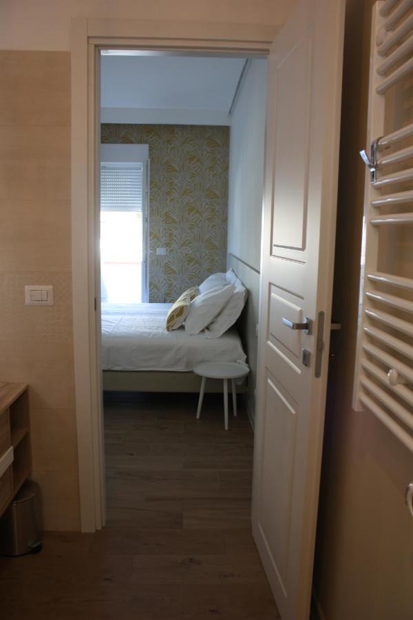 Strettomare-Business & Travel Apartment Reggio Calabria Exterior foto